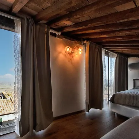 Il Palazzo Boutique Bed & Breakfast 3*