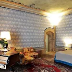 Il Palazzo Del Cardinale Μονταλτσίνο