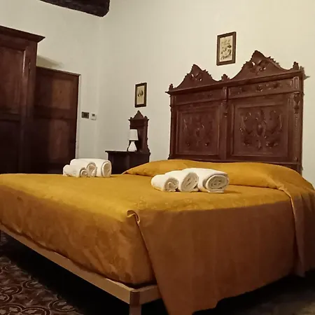 Il Palazzo Del Cardinale Montalcino