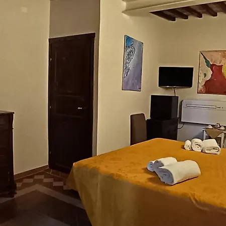 Il Palazzo Del Cardinale Montalcino