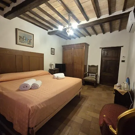 Il Palazzo Del Cardinale Montalcino