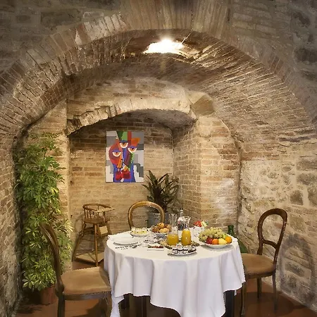 Il Palazzo Del Cardinale Oda ve Kahvaltı